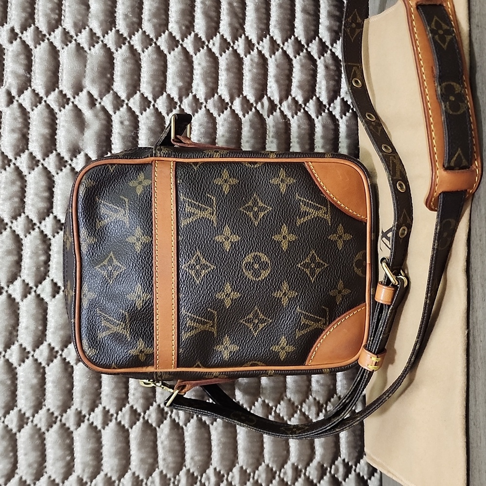AUTHENTIC vintage(24 yrs.old) DANUBE PM louis vuitton